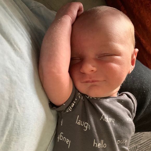 Meet your Posher, Stephanie - Picture 2 of 6